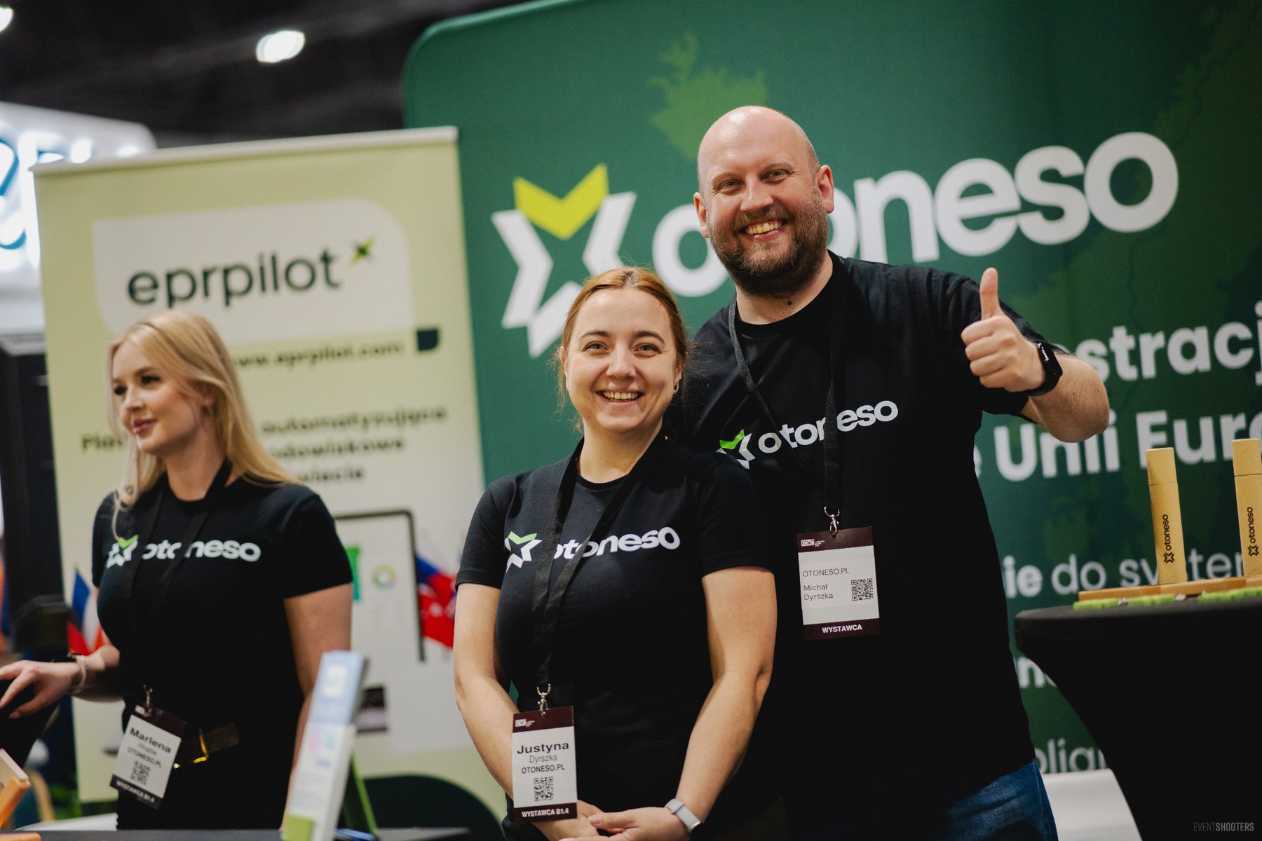 The Otoneso team at a trade fair stand